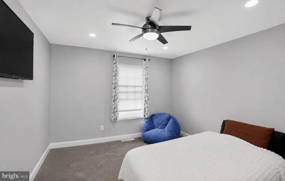 3071 HARBOUR DRIVE Palmyra, NJ 08065