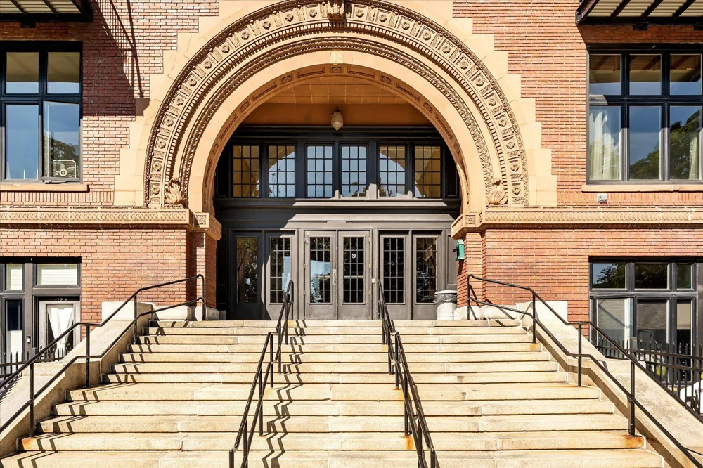 600 Broadway Avenue NW #224 Grand Rapids, MI 49504