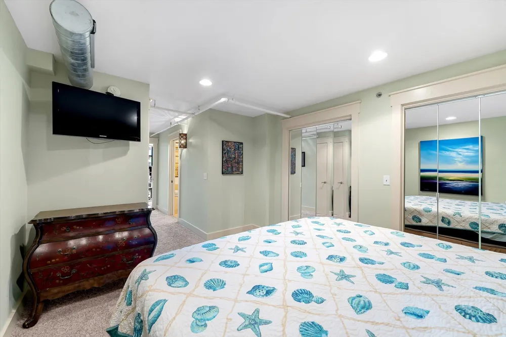 600 Broadway Avenue NW #224 Grand Rapids, MI 49504