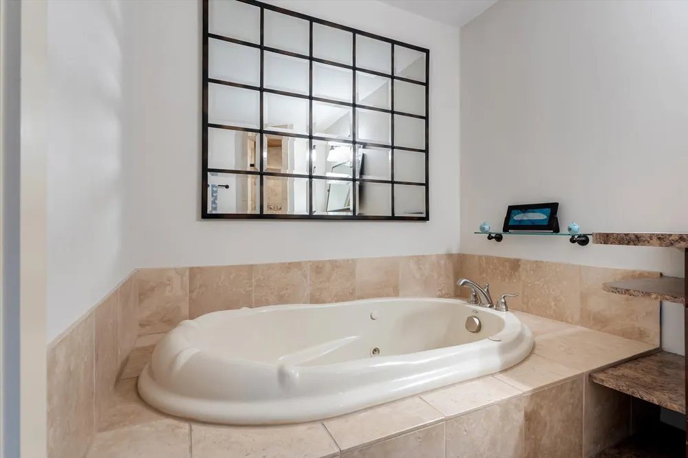 600 Broadway Avenue NW #224 Grand Rapids, MI 49504