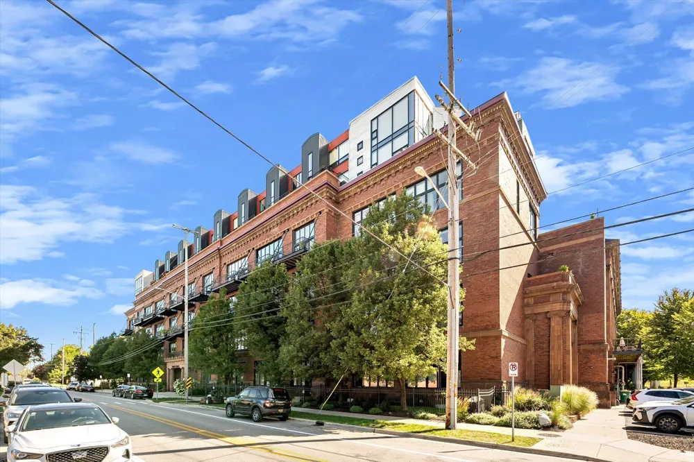 600 Broadway Avenue NW #224 Grand Rapids, MI 49504