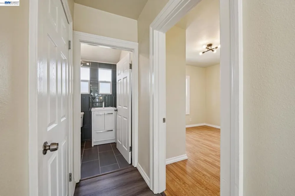 6031 Camden St Oakland, CA 94605