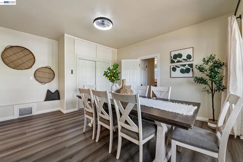 6031 Camden St Oakland, CA 94605