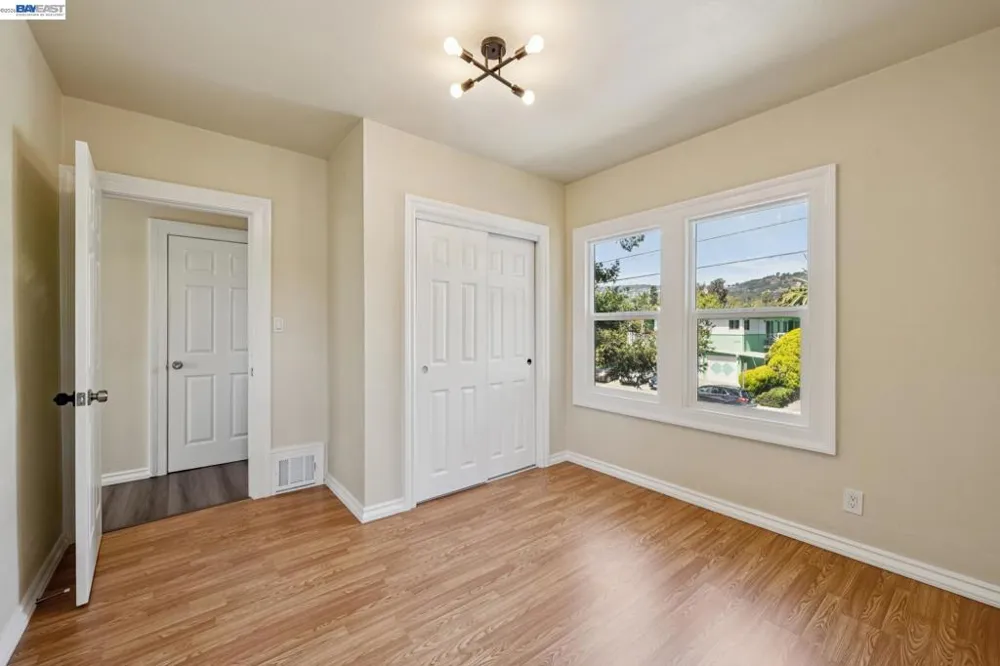 6031 Camden St Oakland, CA 94605