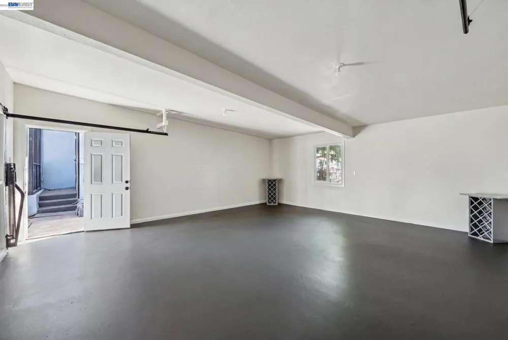 6031 Camden St Oakland, CA 94605