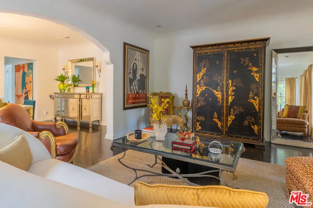 6680 Drexel Avenue Los Angeles, CA 90048
