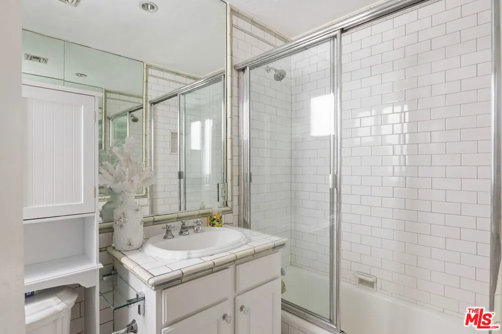 6680 Drexel Avenue Los Angeles, CA 90048