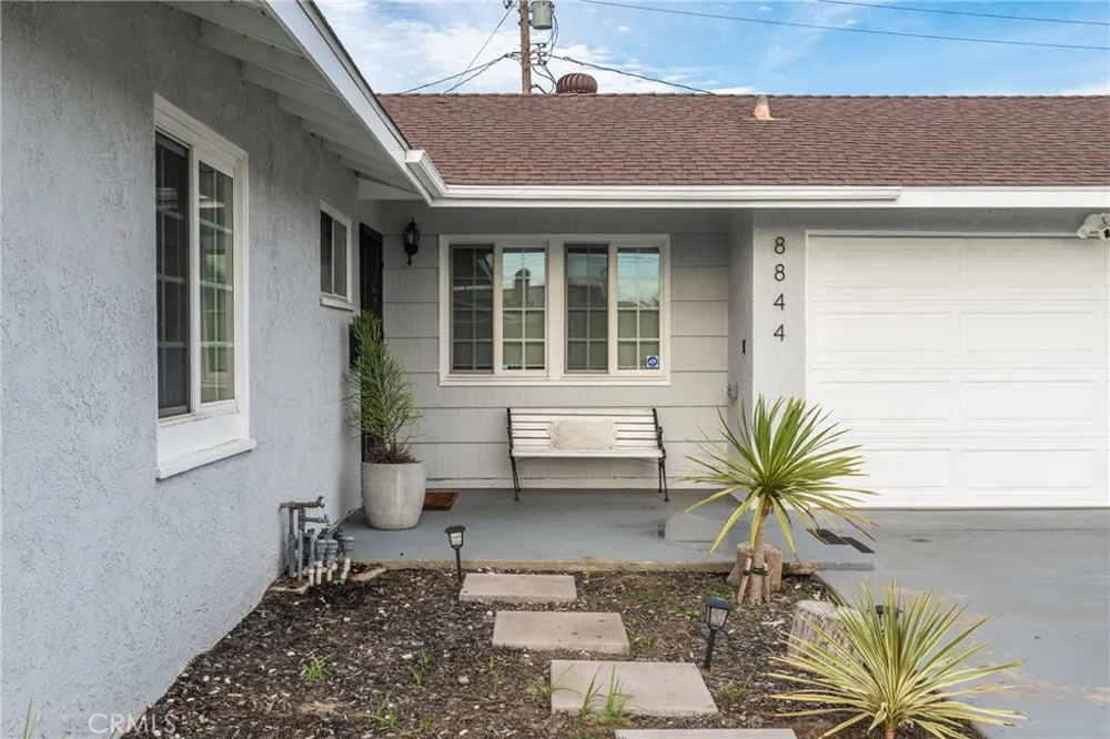 8844 Garfield Buena Park, CA 90620