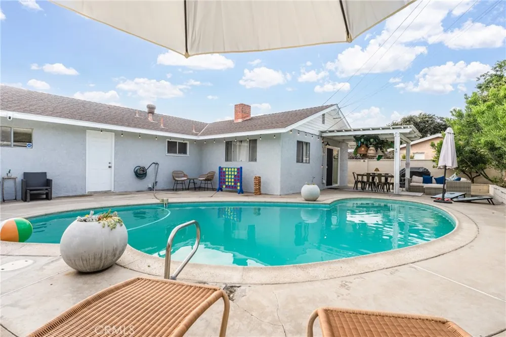 8844 Garfield Buena Park, CA 90620