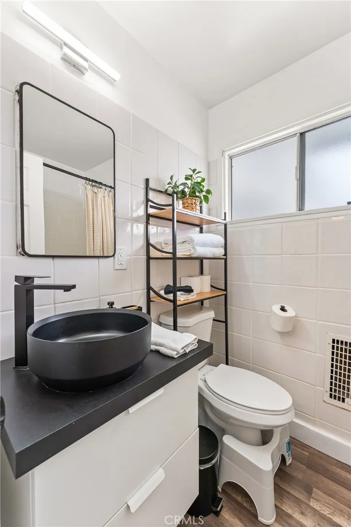8844 Garfield Buena Park, CA 90620