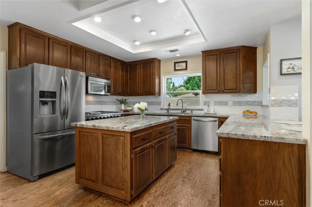 329 Locust Brea, CA 92821