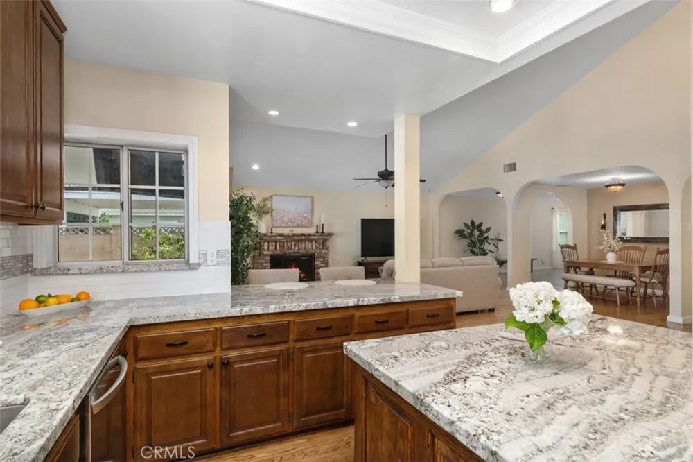 329 Locust Brea, CA 92821