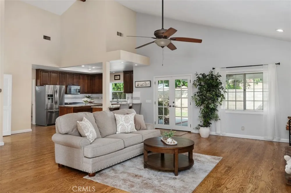 329 Locust Brea, CA 92821