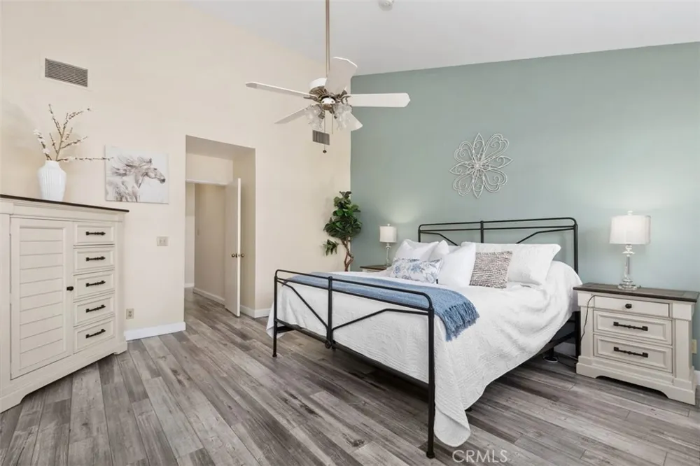 329 Locust Brea, CA 92821