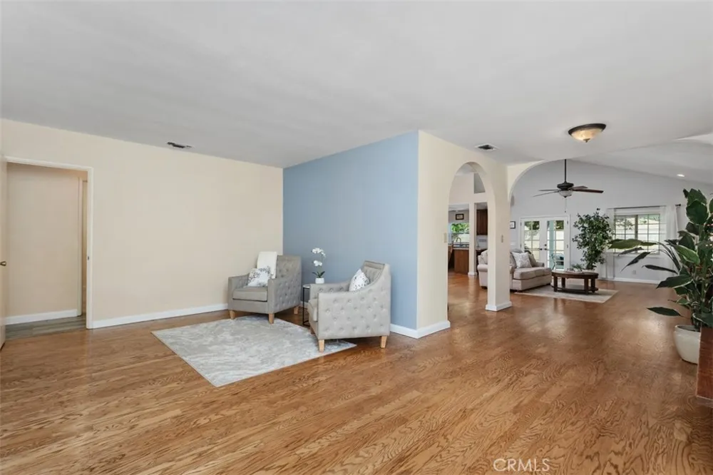 329 Locust Brea, CA 92821