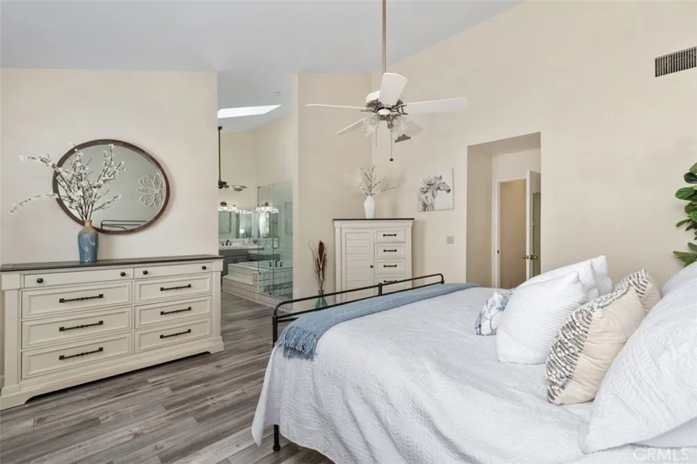 329 Locust Brea, CA 92821