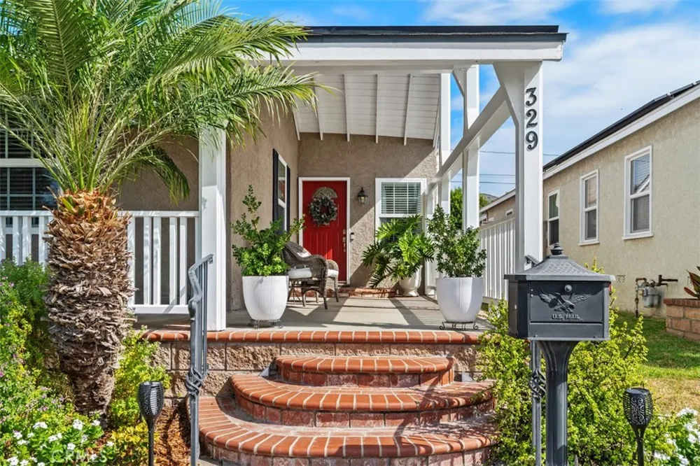 329 Locust Brea, CA 92821