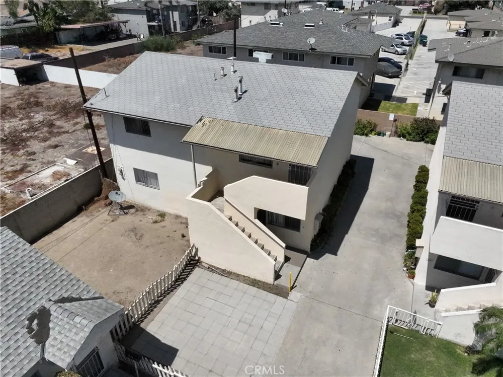 9329 Rose Bellflower, CA 90706