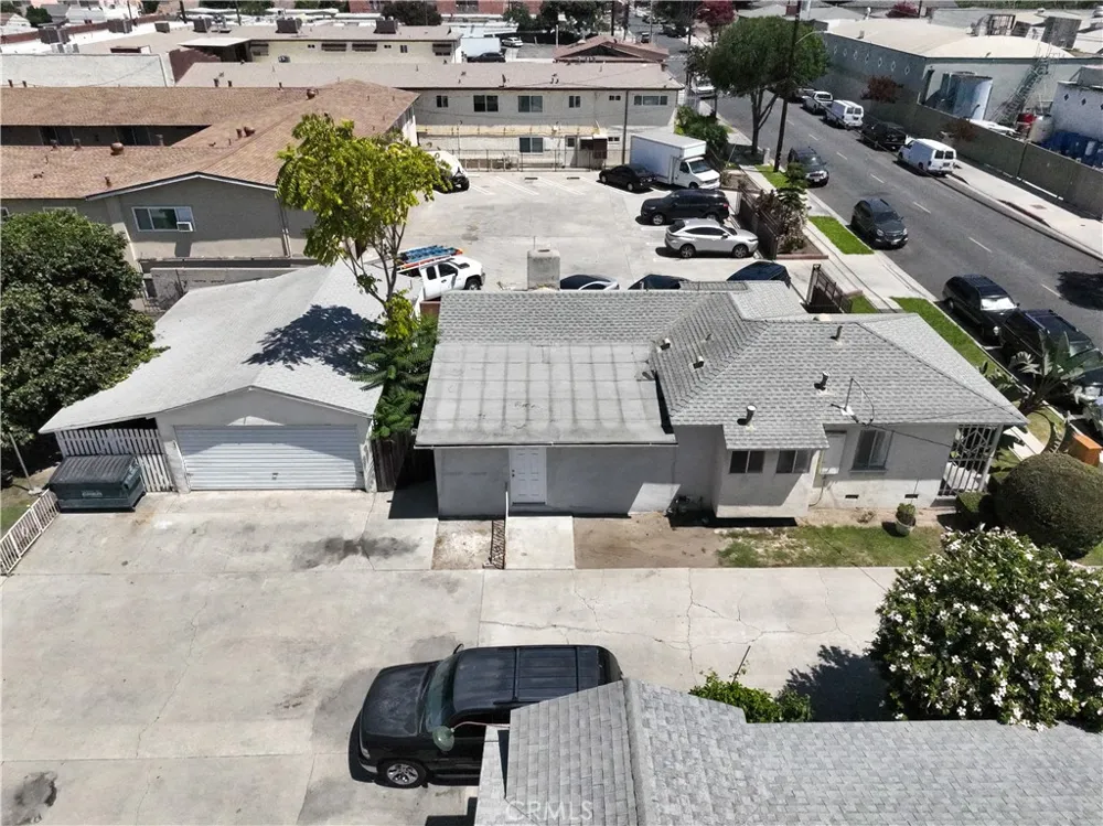 9329 Rose Bellflower, CA 90706