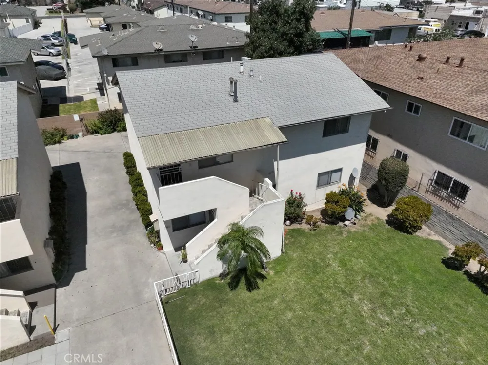 9329 Rose Bellflower, CA 90706