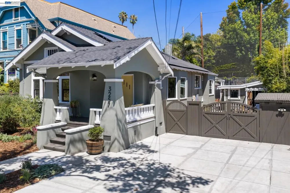 3257 Central Ave Alameda, CA 94501