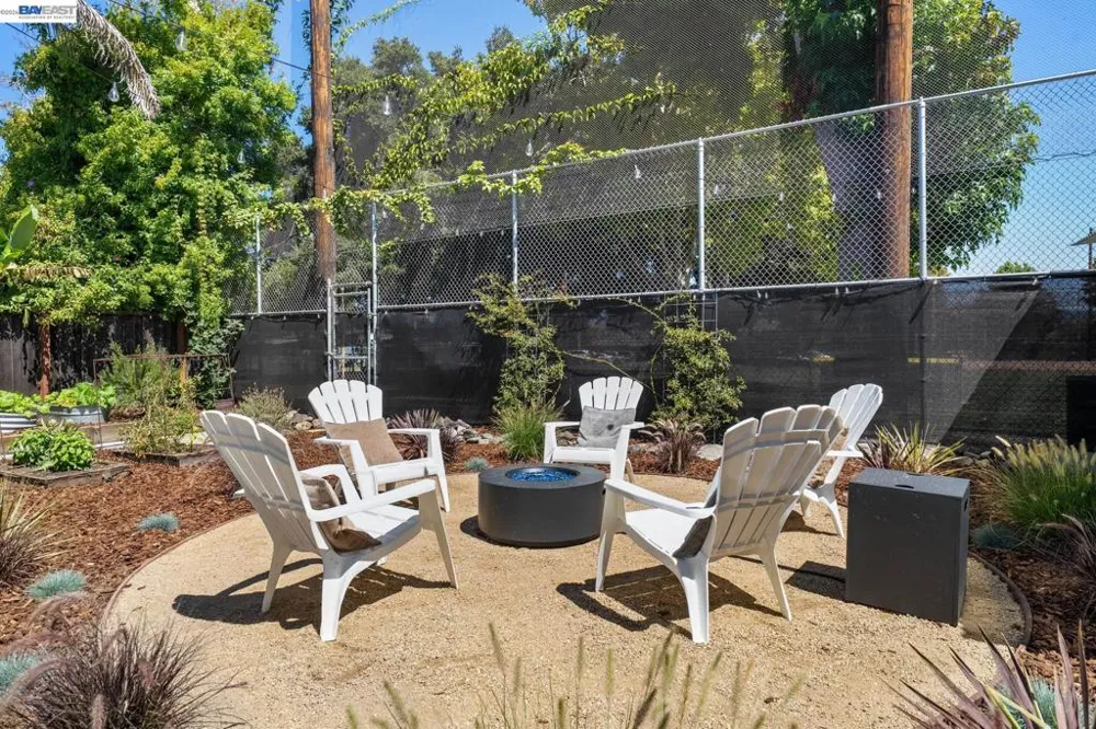 3257 Central Ave Alameda, CA 94501