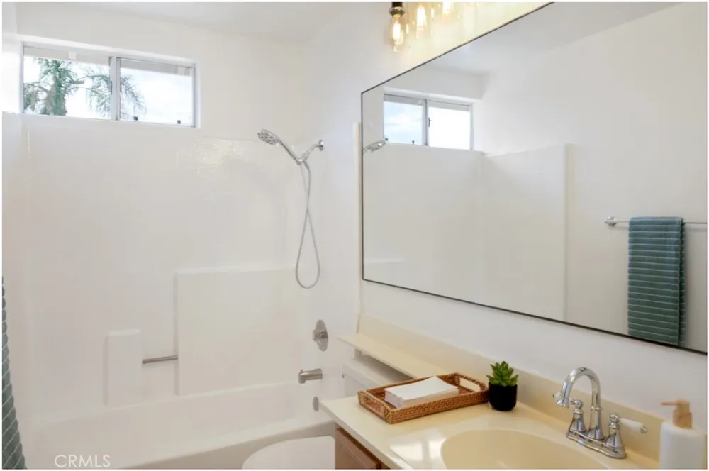 28582 Las Arubas Laguna Niguel, CA 92677