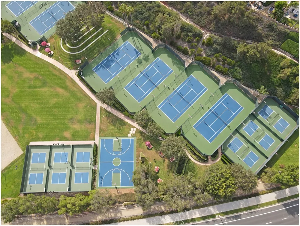 28582 Las Arubas Laguna Niguel, CA 92677