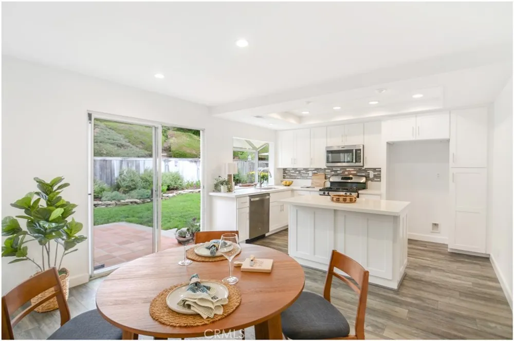28582 Las Arubas Laguna Niguel, CA 92677