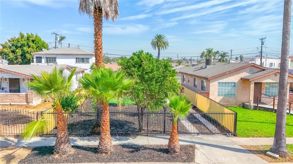 1433 W 96th Los Angeles, CA 90047