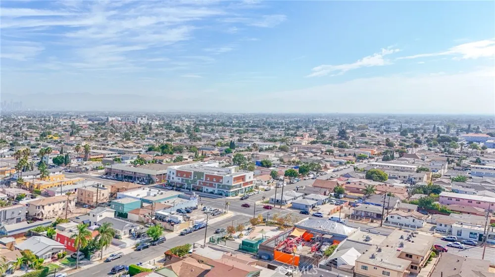 1433 W 96th Los Angeles, CA 90047