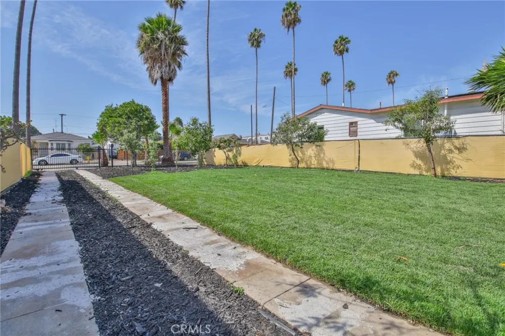 1433 W 96th Los Angeles, CA 90047