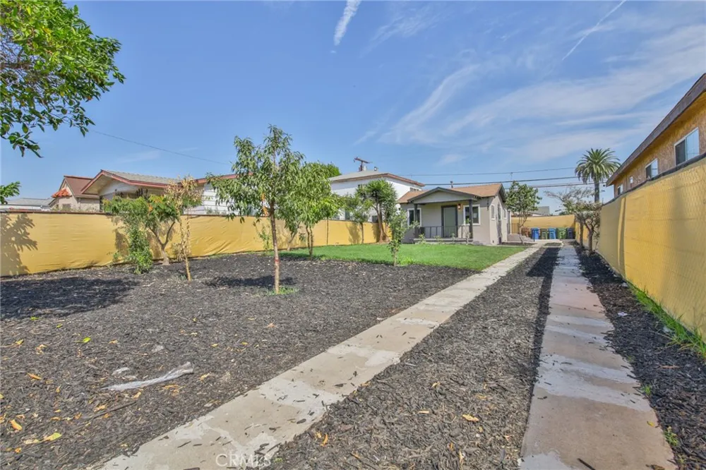 1433 W 96th Los Angeles, CA 90047