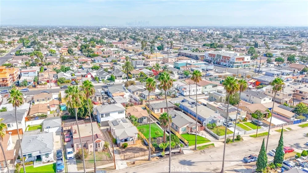 1433 W 96th Los Angeles, CA 90047