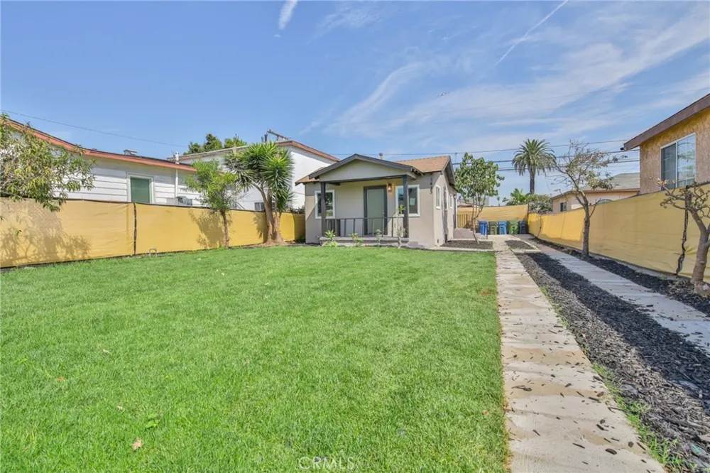 1433 W 96th Los Angeles, CA 90047