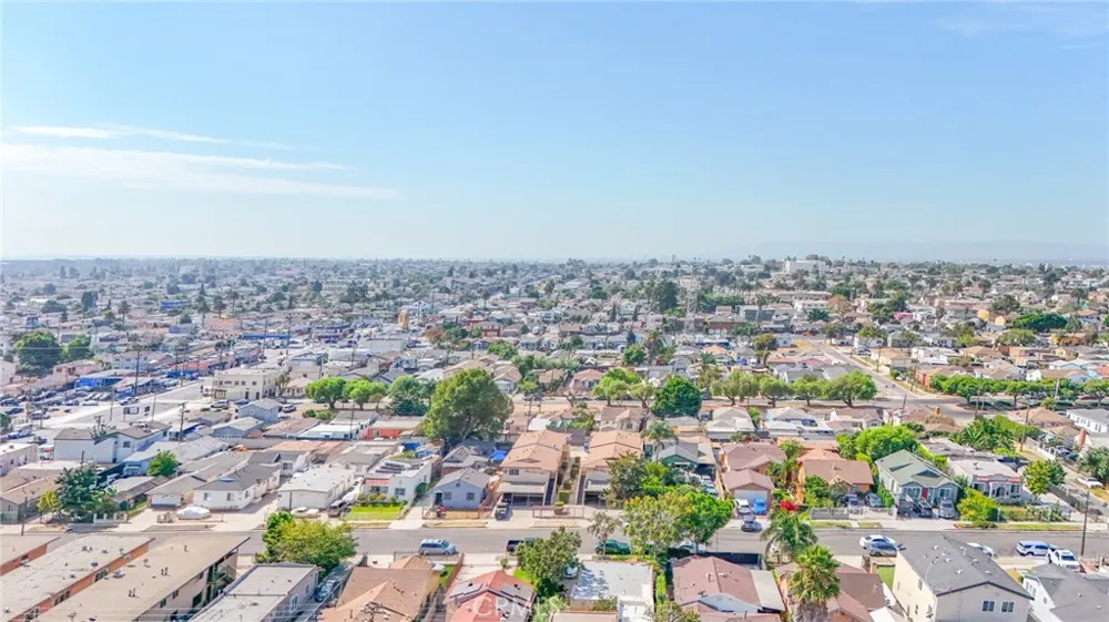 1433 W 96th Los Angeles, CA 90047