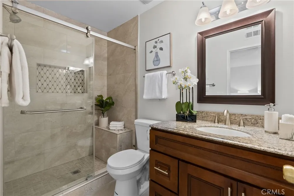26093 Viento Court Valencia, CA 91355