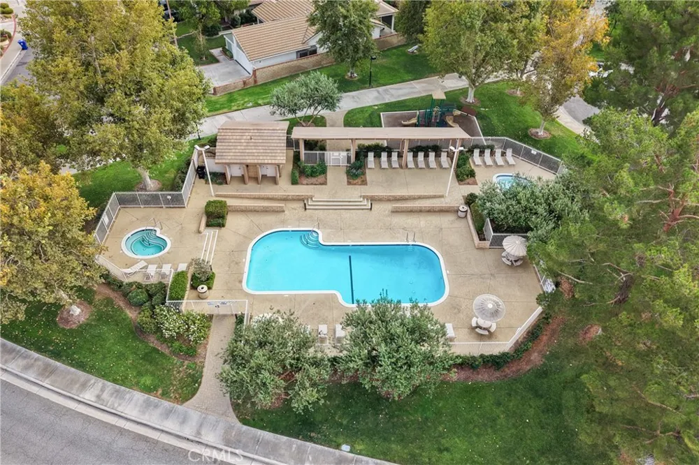 26093 Viento Court Valencia, CA 91355