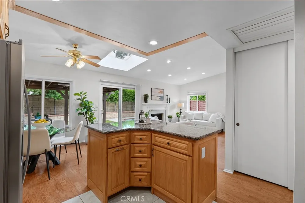 26093 Viento Court Valencia, CA 91355