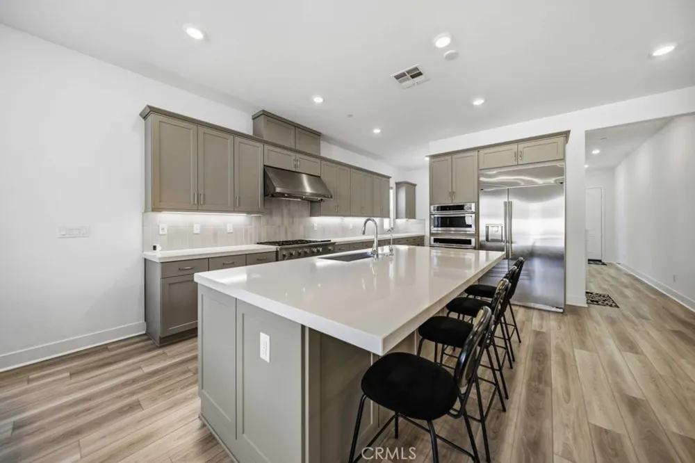 29566 Camino Azar Valencia, CA 91354