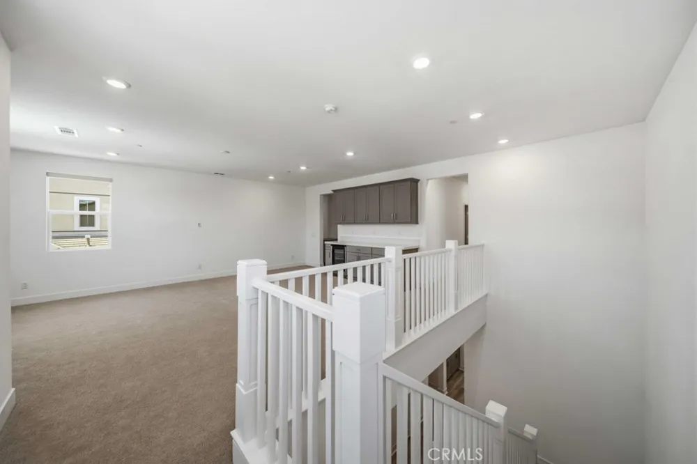 29566 Camino Azar Valencia, CA 91354