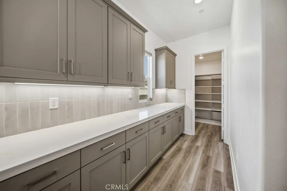 29566 Camino Azar Valencia, CA 91354