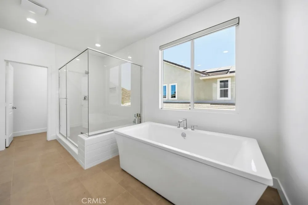 29566 Camino Azar Valencia, CA 91354