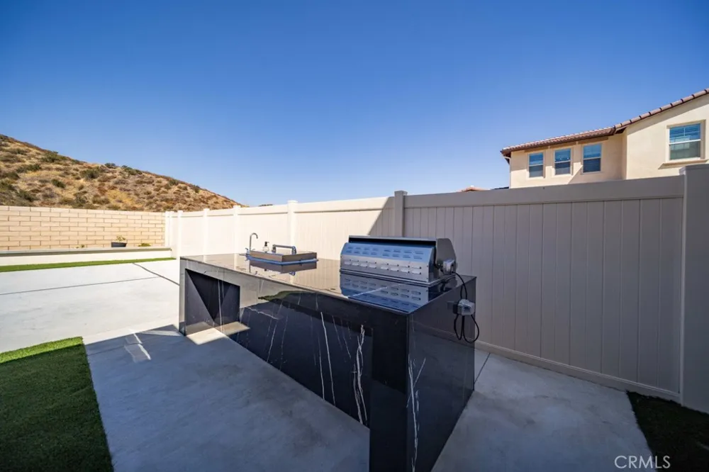 29566 Camino Azar Valencia, CA 91354