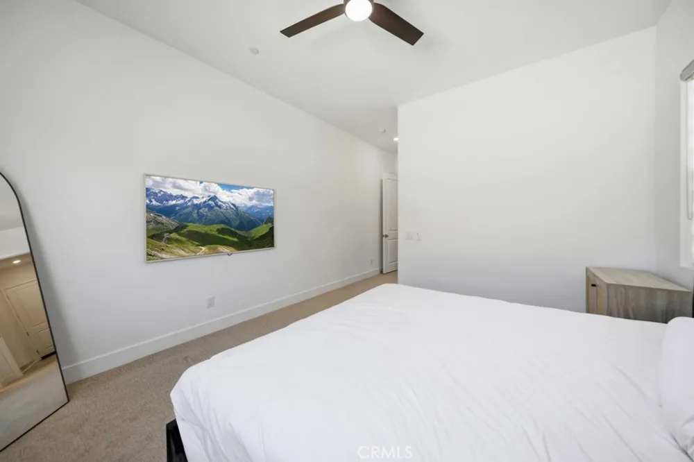29566 Camino Azar Valencia, CA 91354