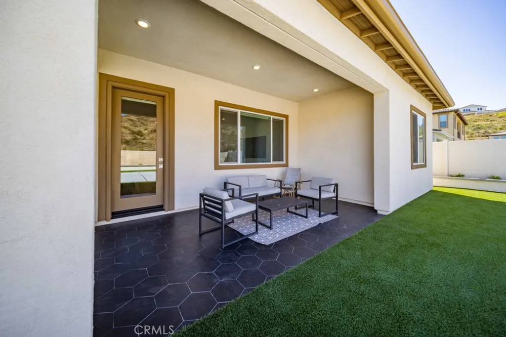 29566 Camino Azar Valencia, CA 91354