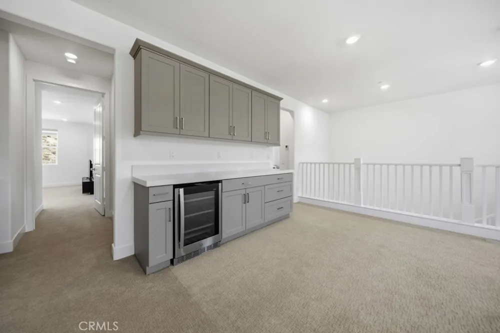 29566 Camino Azar Valencia, CA 91354