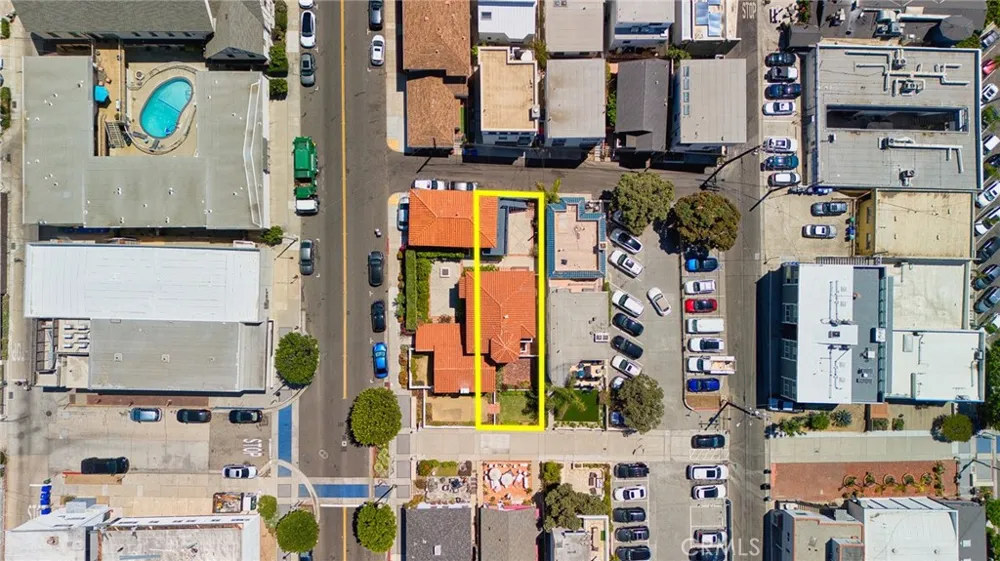 228 10th Street Manhattan Beach, CA 90266