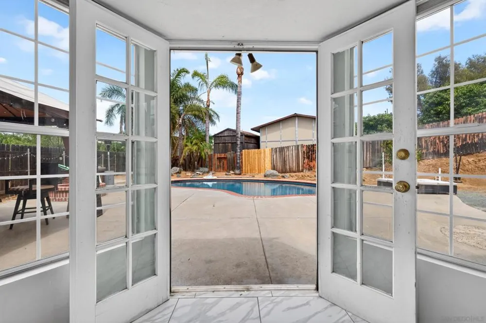 8015 Irene Ct El Cajon, CA 92021