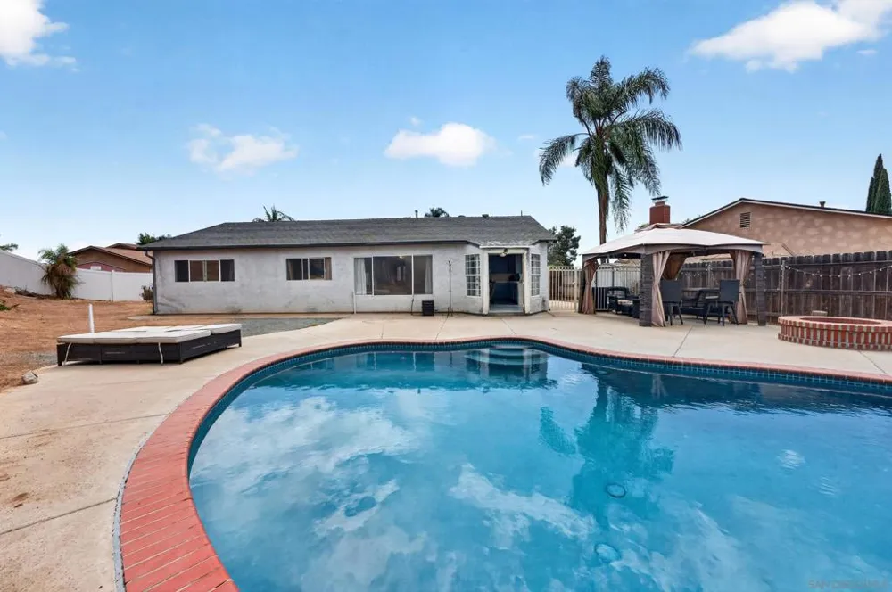8015 Irene Ct El Cajon, CA 92021
